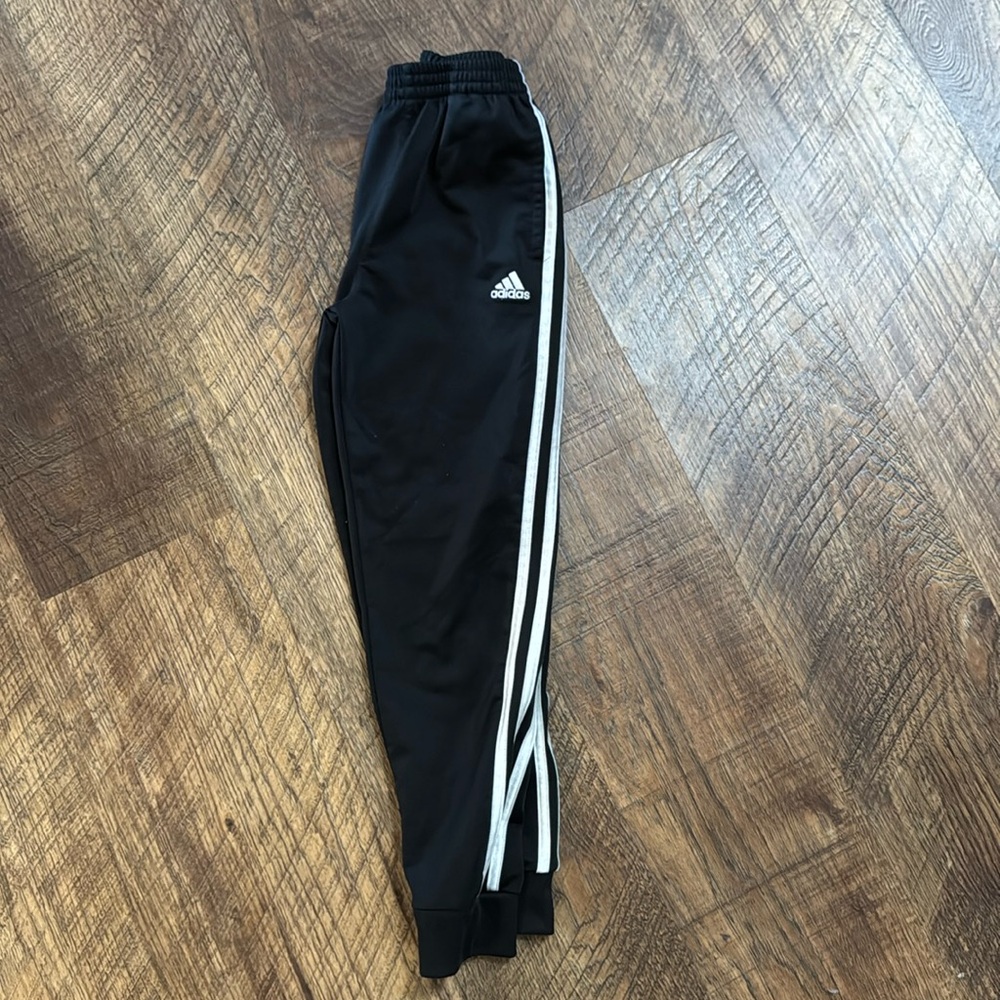Adidas boys black SZ joggers pants